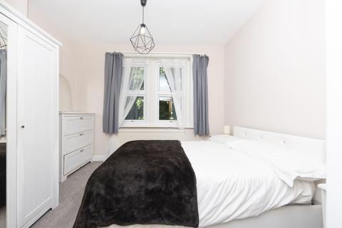 1 bedroom flat to rent, Compton Road, SW19