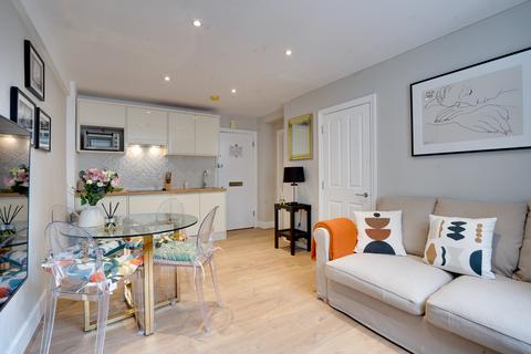 1 bedroom flat to rent, Sloane Avenue, SW3