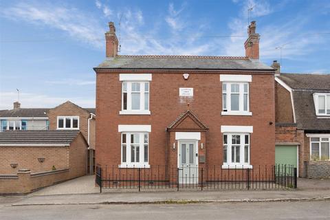 4 bedroom detached house for sale, Albert Street, Fleckney, Leicester