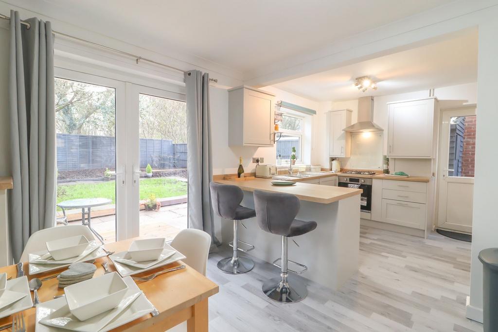 Kitchen/Dining Room