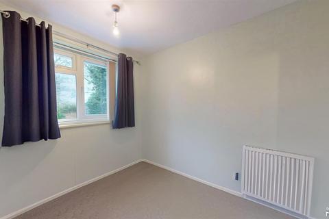 2 bedroom semi-detached house to rent, Southville Close, Shrewsbury