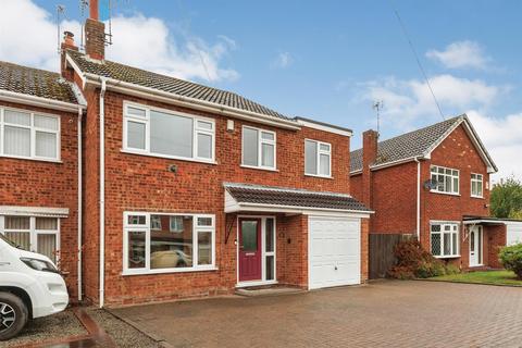 4 bedroom semi-detached house for sale, Southfield Close, Nuneaton