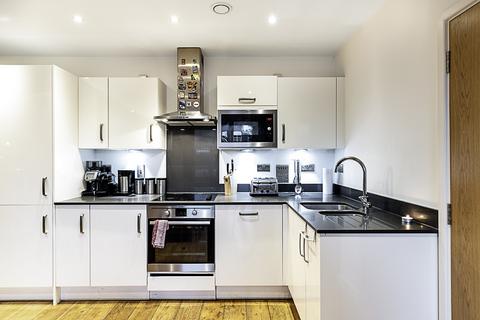 2 bedroom flat to rent,  Commerell Street, London, London SE10