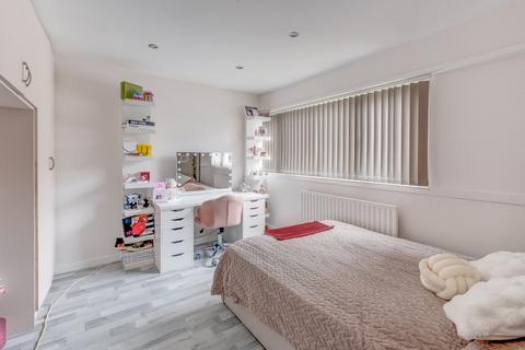 132 Astley Close, Redditch, B98 7TZ