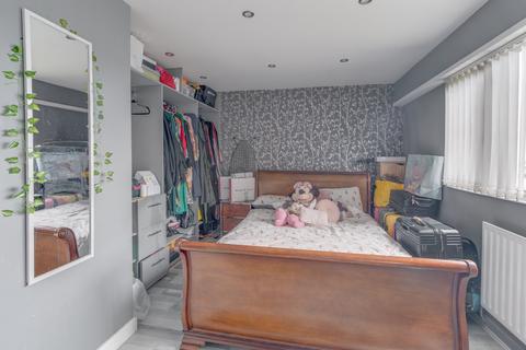 132 Astley Close, Redditch, B98 7TZ