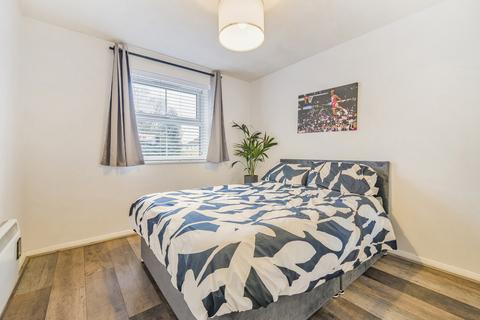 2 bedroom apartment for sale, Elm Park, Reading, Berkshire