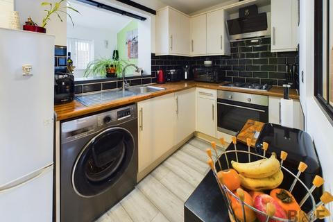 2 bedroom semi-detached house for sale, Willow Grove, Bristol BS16