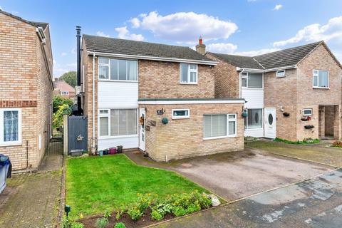 3 bedroom detached house for sale, Ash Grove, Royston SG8