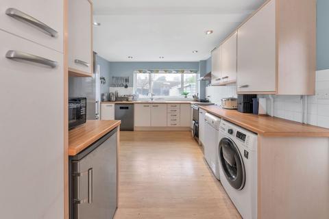 15 Ash Grove, Melbourn, Royston, SG8 6BJ