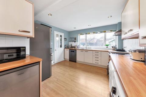 15 Ash Grove, Melbourn, Royston, SG8 6BJ