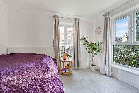 2 bedroom apartment for sale, Russell Flint House, London