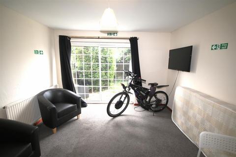 1 Bawden Close, Canterbury, CT2 7DW