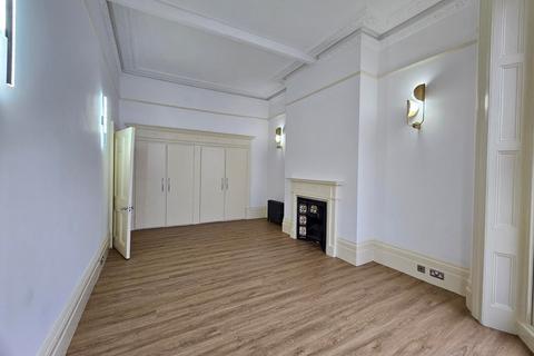 2 bedroom apartment to rent, Chesham Mansions, BRIGHTON BN2