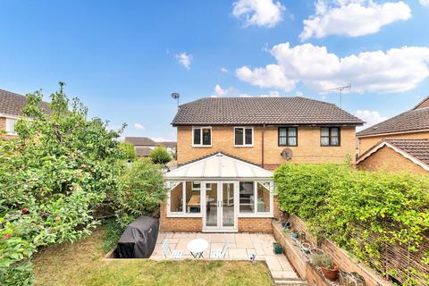 3 bedroom semi-detached house for sale, Barry Lynham Drive, Newmarket CB8