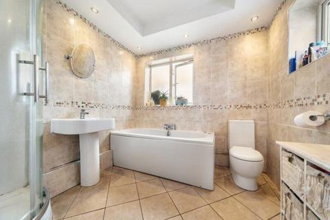 12 Chaucer Road, Bromsgrove, B60 2EE