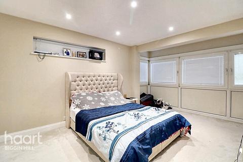 12 Temple Road, Biggin Hill, Westerham, TN16 3UH