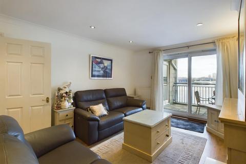 2 bedroom flat to rent, Quay 2000 Horseshoe Bridge, Southampton