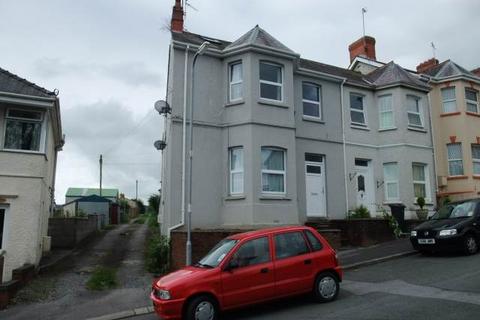 2 bedroom flat to rent, 18 Blende Road, Llandeilo, Carmarthenshire