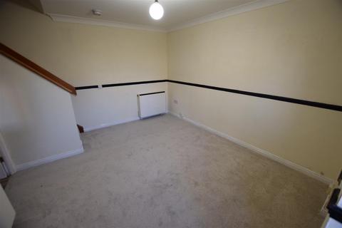 1 bedroom end of terrace house to rent, Barnum Court, Rodbourne