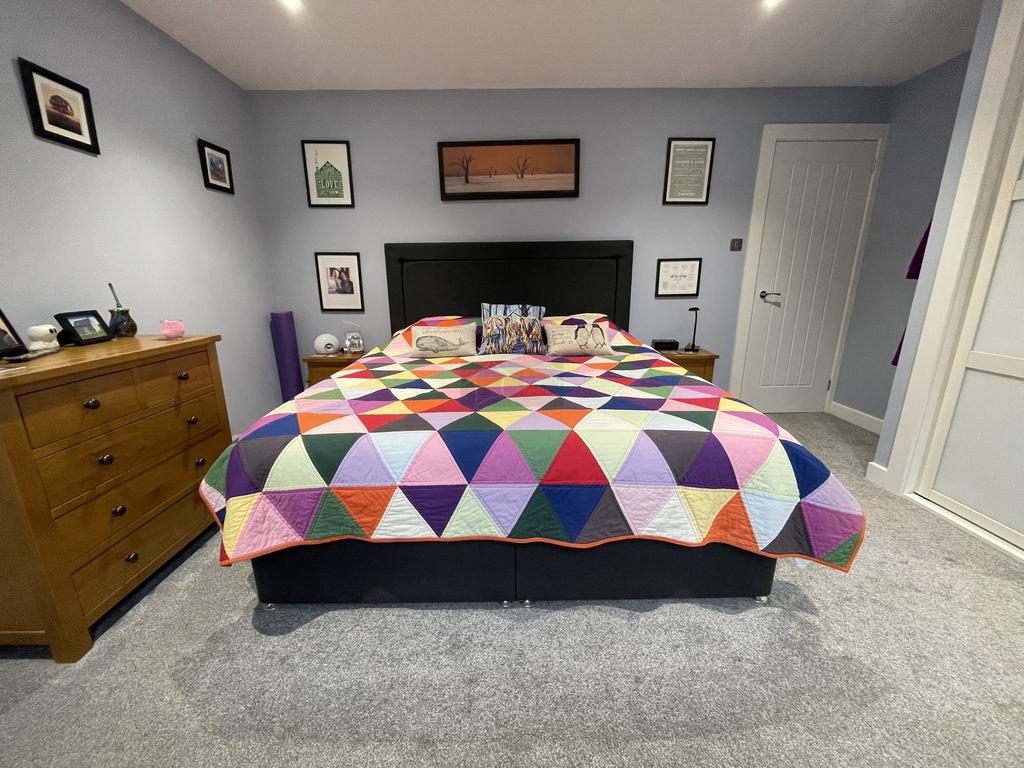 Bedroom1.JPG