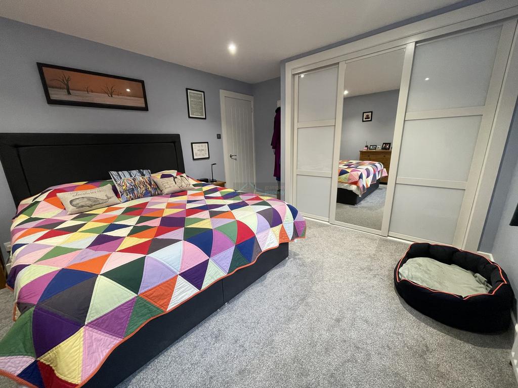 Bedroom1b.JPG