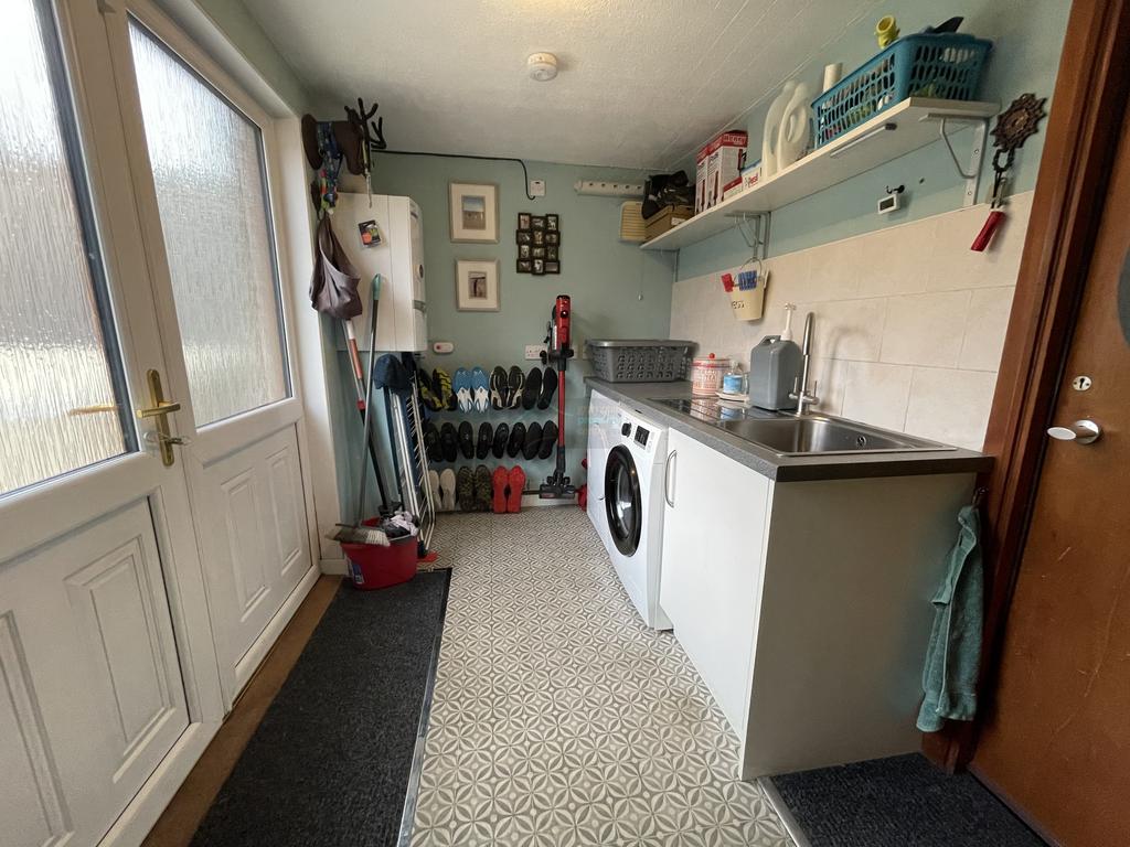 Utility room.JPG