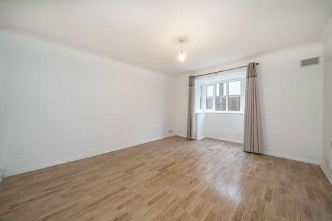 2 bedroom flat to rent, Spring Grove, Mitcham CR4