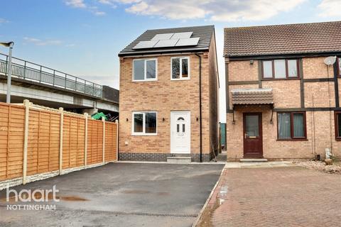 3 bedroom detached house to rent, Stornoway Court, Nottingham