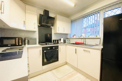 5 Heys Road, Ashton-under-lyne, OL6 6NZ