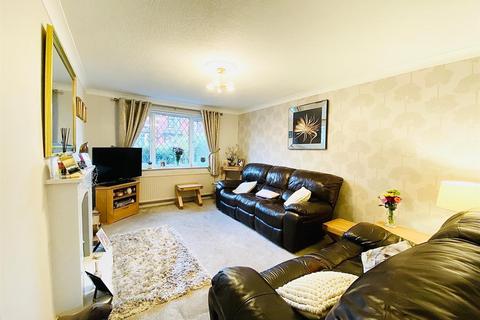 5 Heys Road, Ashton-under-lyne, OL6 6NZ