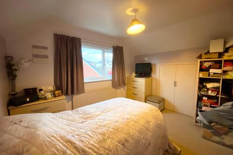 5 Heys Road, Ashton-under-lyne, OL6 6NZ