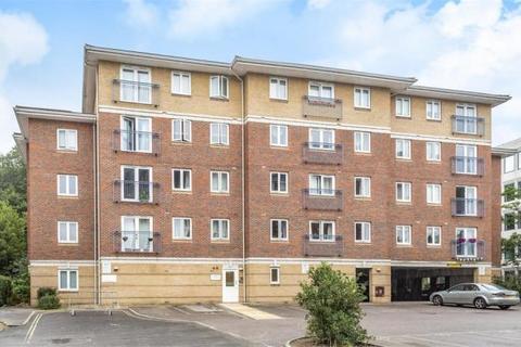 2 bedroom apartment to rent, Cardinal House, Farnborough GU14