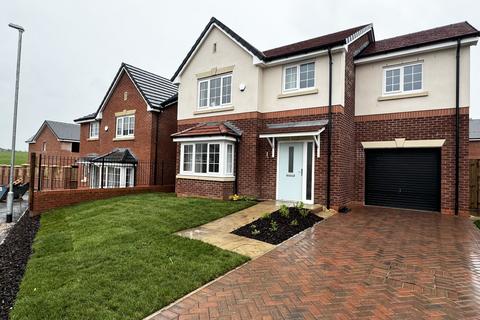 4 bedroom detached house to rent, Church Croft, Weeton, Lancashire, PR4