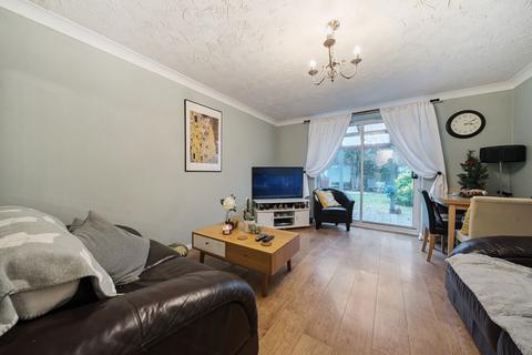 2 bedroom end of terrace house for sale, Bluebell Close, Bedford