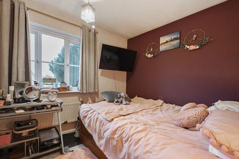 2 bedroom end of terrace house for sale, Bluebell Close, Bedford