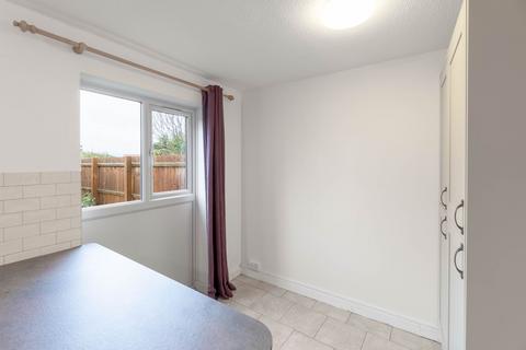 5 Websters Way, Over, Cambridge, CB24 5QB