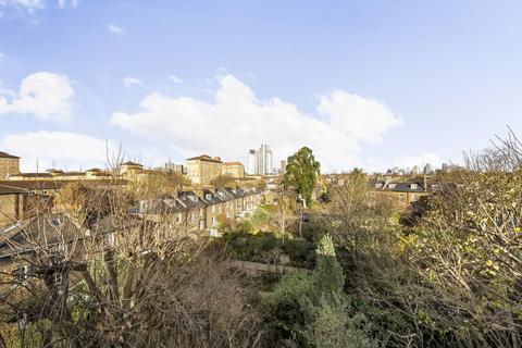 Flat 18, Hartington Court Lansdowne Way, London, SW8 2EB