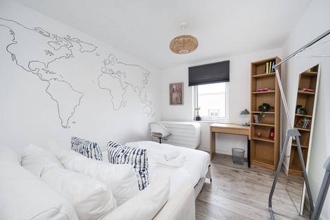 2 bedroom flat to rent, Candle Street, Mile End, London, E1