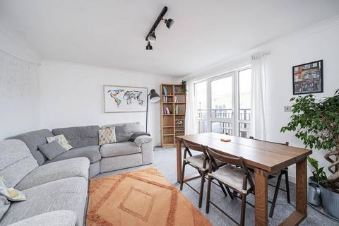 2 bedroom flat to rent, Candle Street, Mile End, London, E1