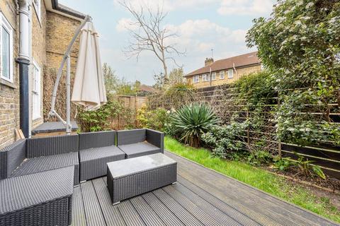 2 bedroom flat to rent, Oakworth Road, Ladbroke Grove, London, W10