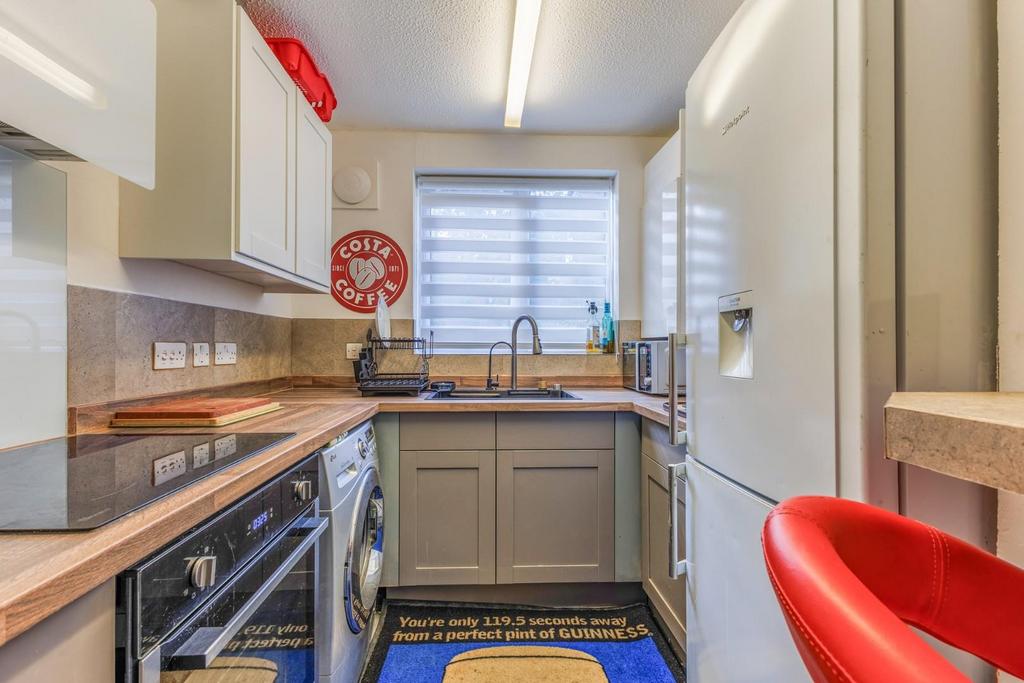 6 R1 A6038-HDR.jpg