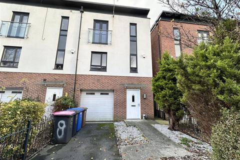 3 bedroom townhouse for sale, Alban Street, Salford