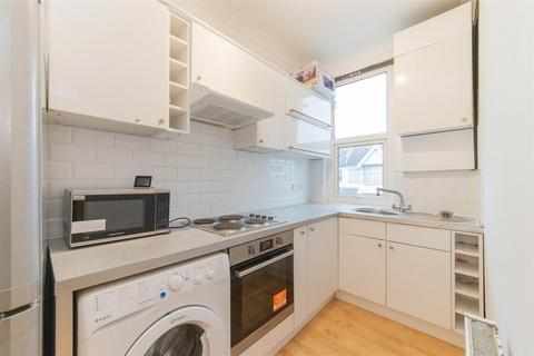 2 bedroom flat for sale, Audley Road, Hendon, London