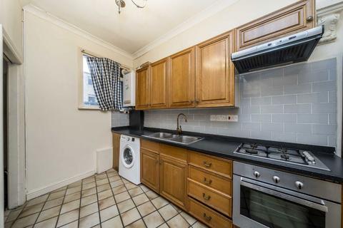 House to rent, Kennington Road, London SE11