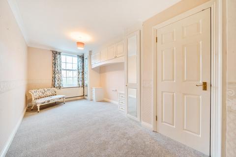 2 bedroom flat for sale, Portsmouth Road, Milford, Godalming, GU8