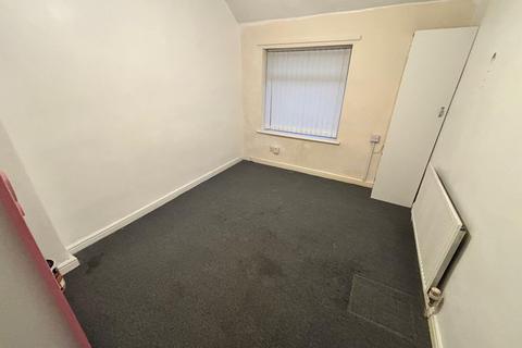 3 bedroom terraced house to rent, Scargreen Avenue, Liverpool, Merseyside, L11