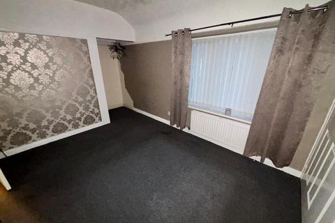 3 bedroom terraced house to rent, Scargreen Avenue, Liverpool, Merseyside, L11