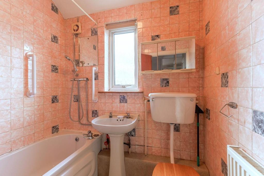 6 R1 A6903-HDR.jpg