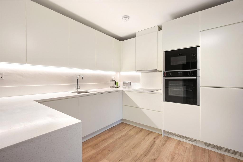 Apartment in London - More