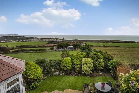 4 bedroom detached house for sale, Hill Top Way, Newhaven